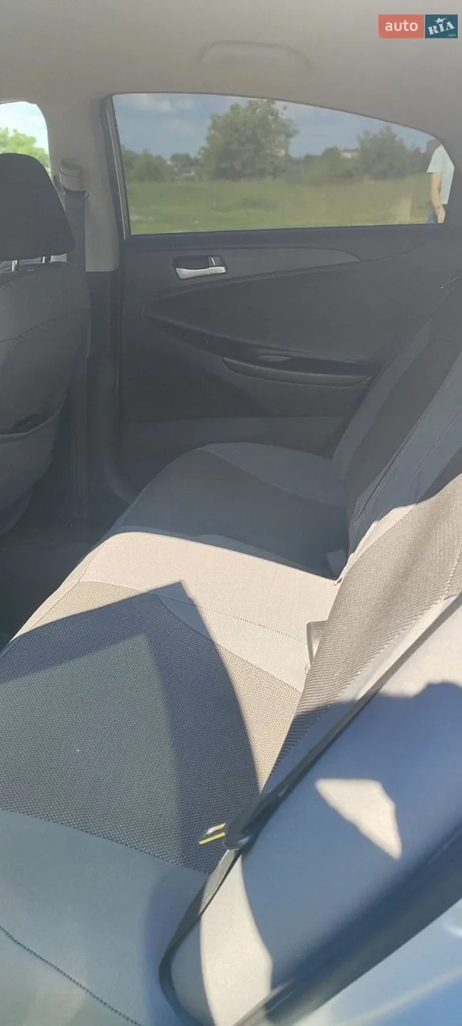2010 Hyundai Sonata - мініатюра 15