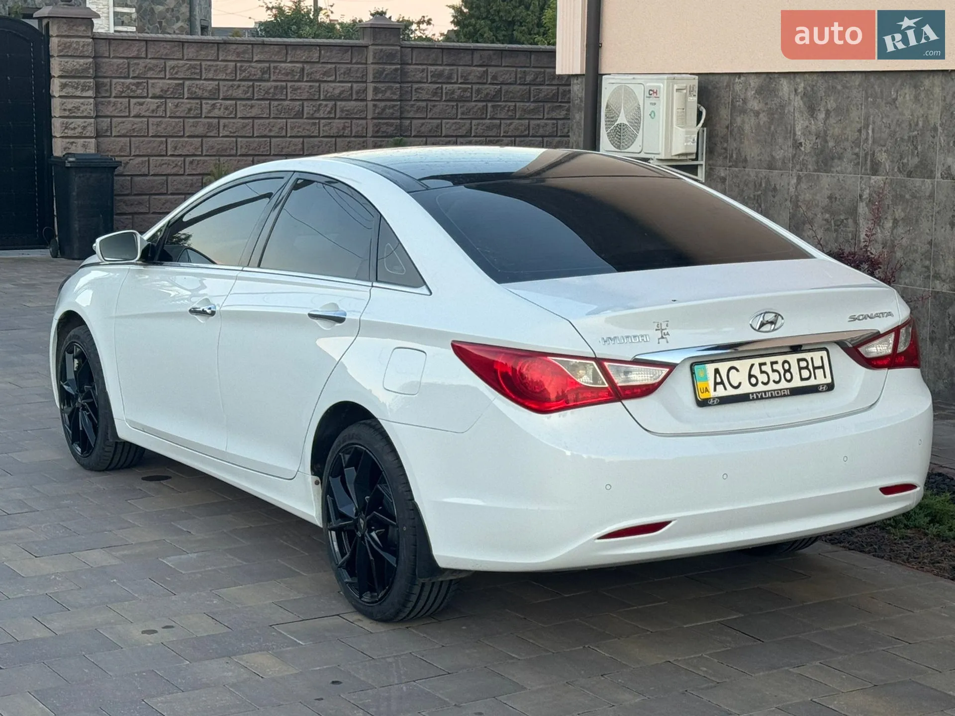 2011 Hyundai Sonata - мініатюра 11