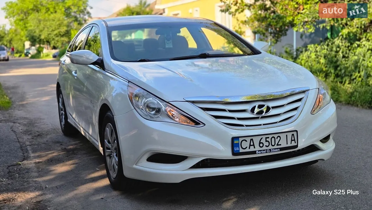 2010 Hyundai Sonata - мініатюра 12