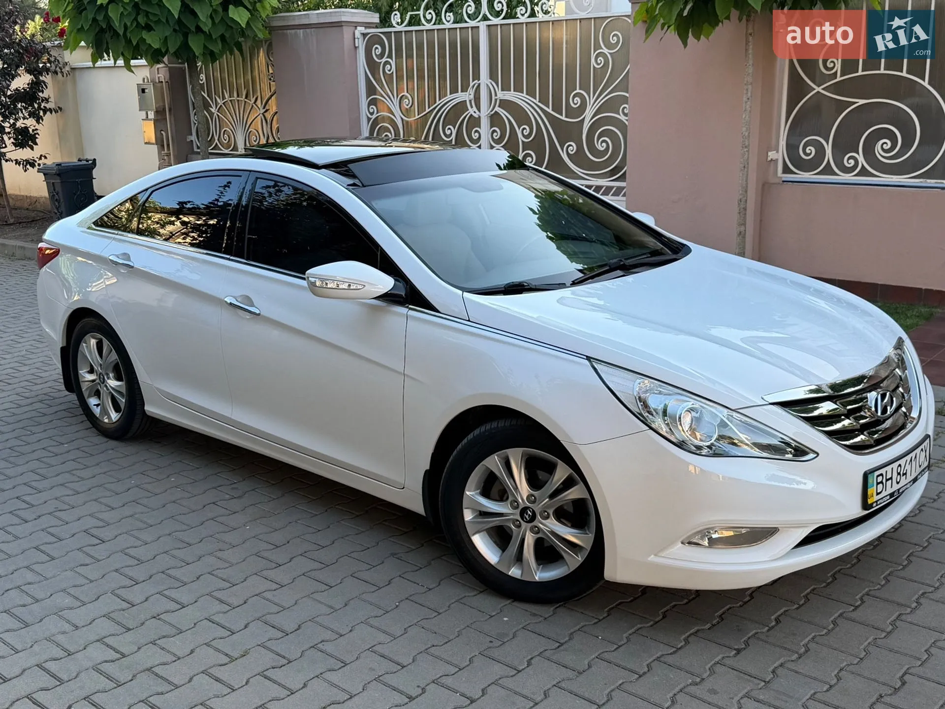 2010 Hyundai Sonata - мініатюра 9