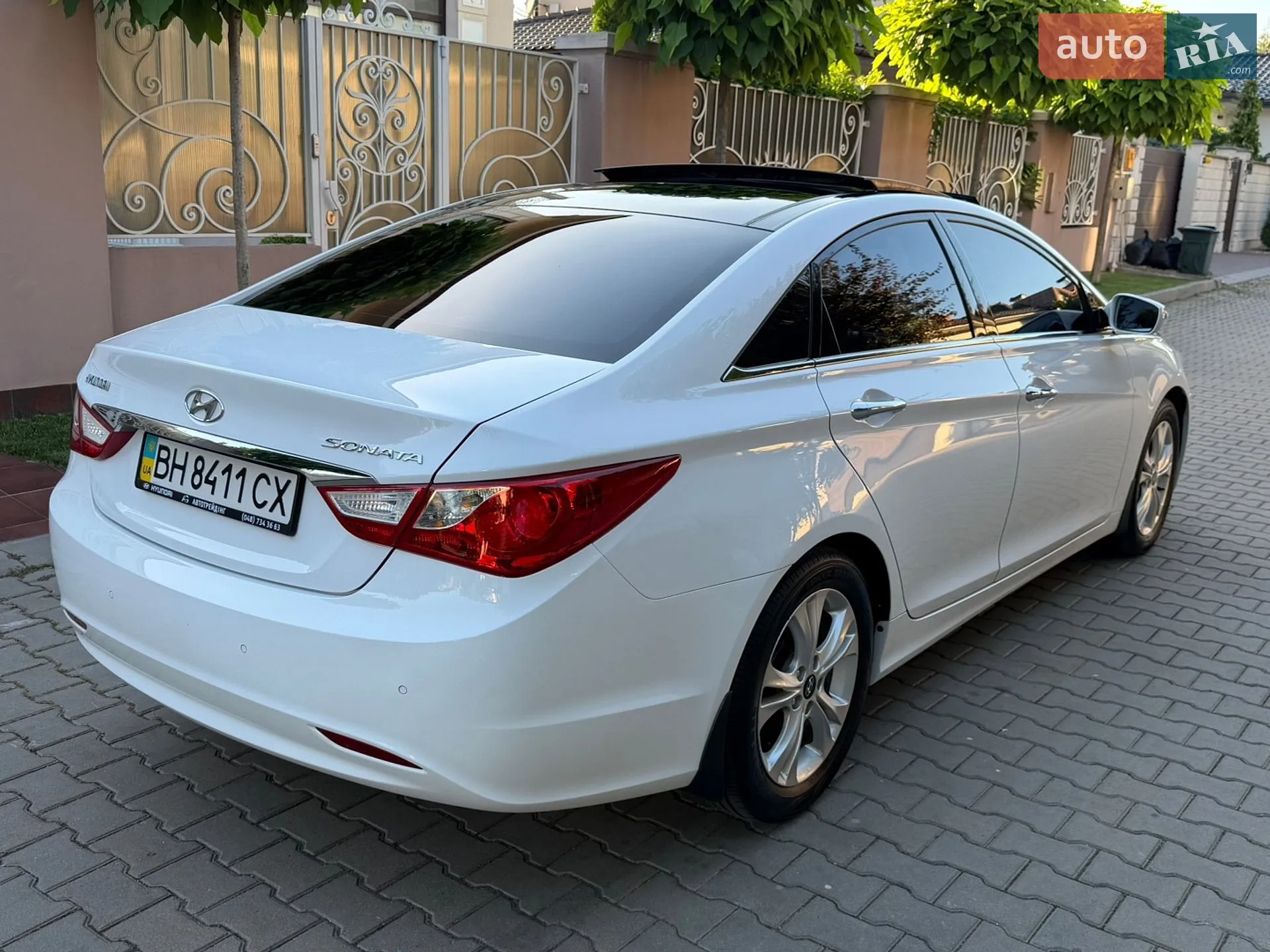 2010 Hyundai Sonata - мініатюра 14