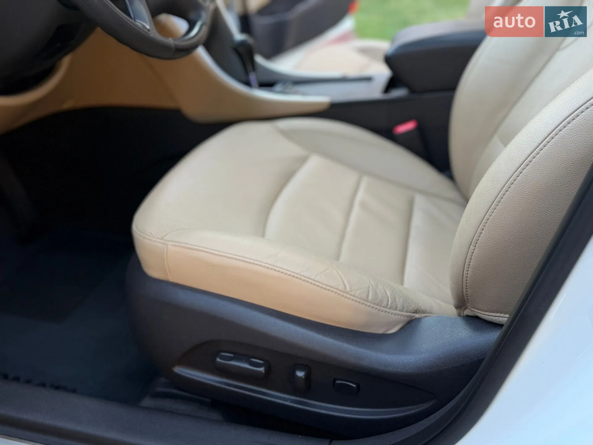 2010 Hyundai Sonata - мініатюра 47
