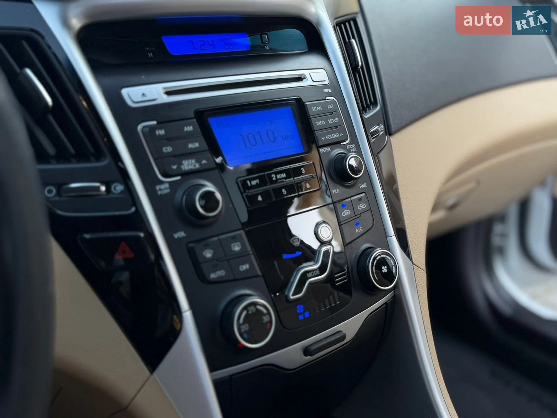 2010 Hyundai Sonata - мініатюра 53