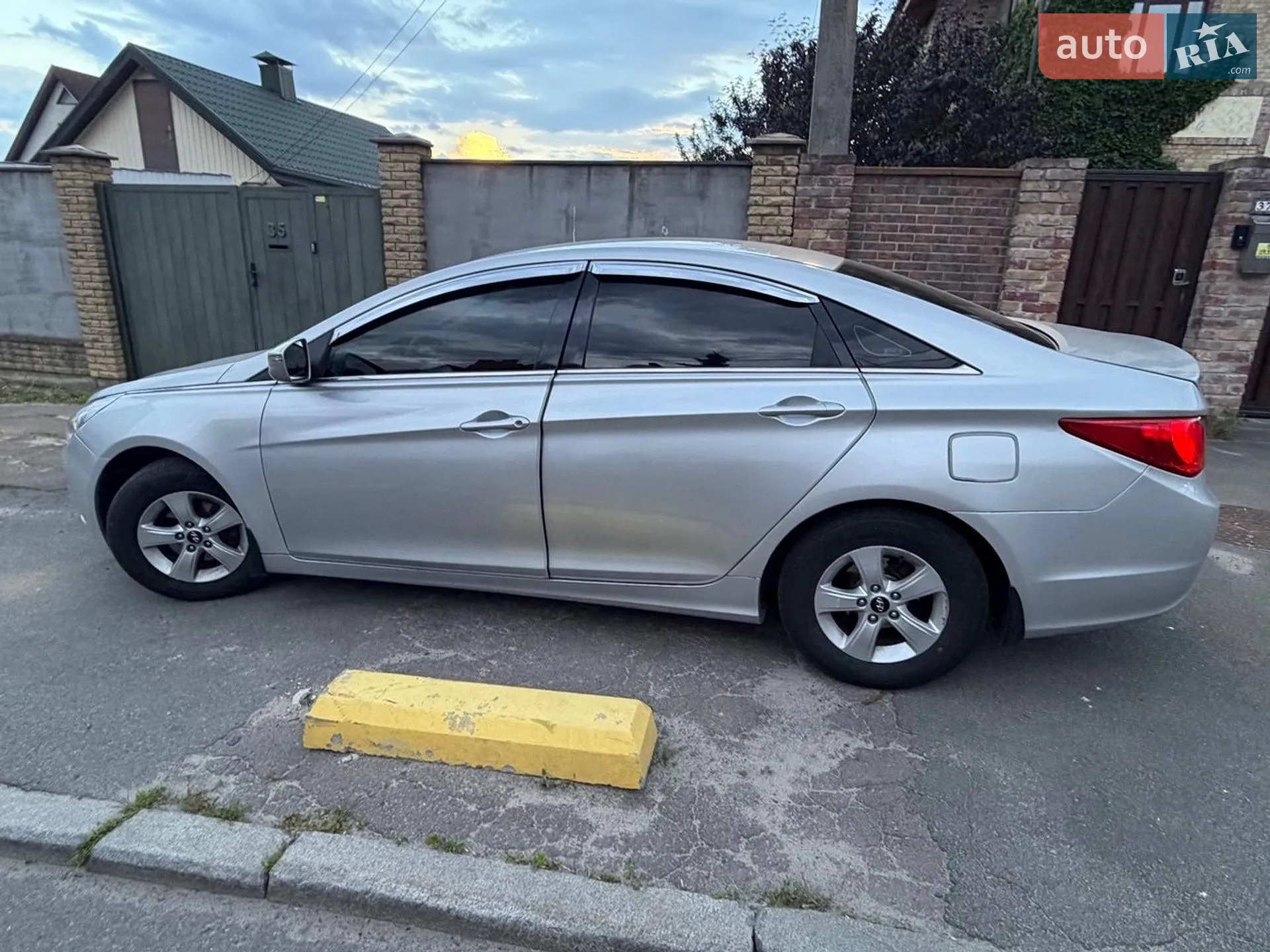 2013 Hyundai Sonata - мініатюра 17