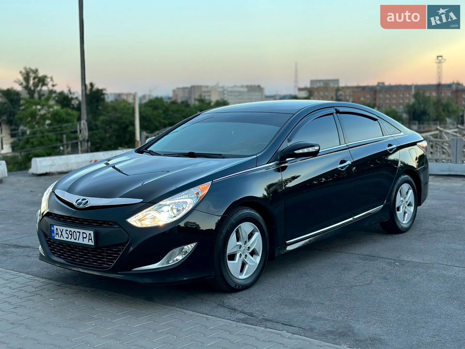 2011 Hyundai Sonata - мініатюра 2