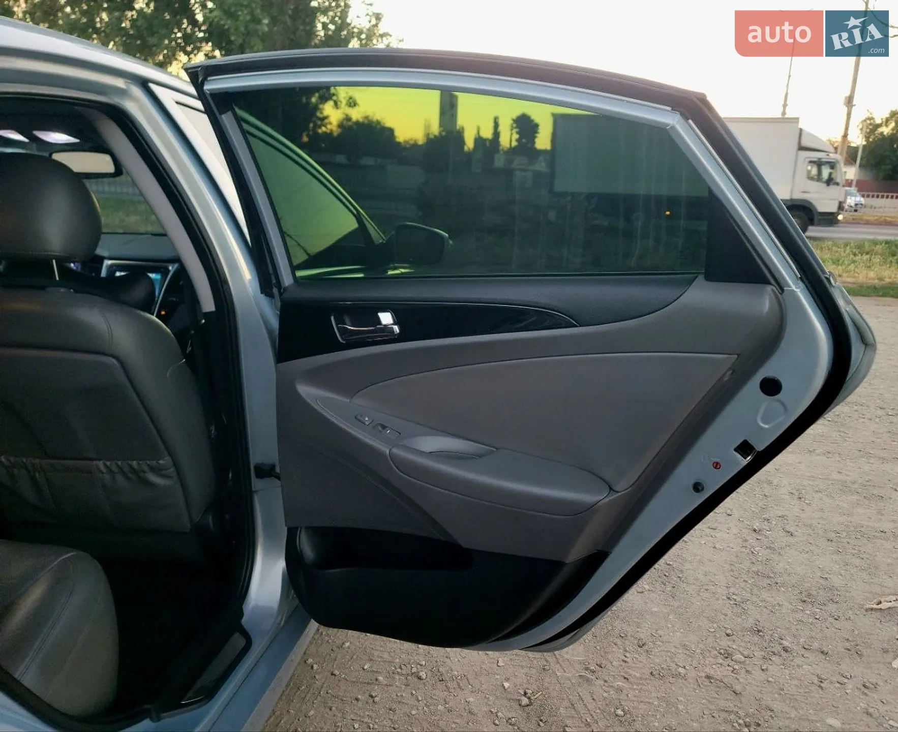 2013 Hyundai Sonata - мініатюра 19