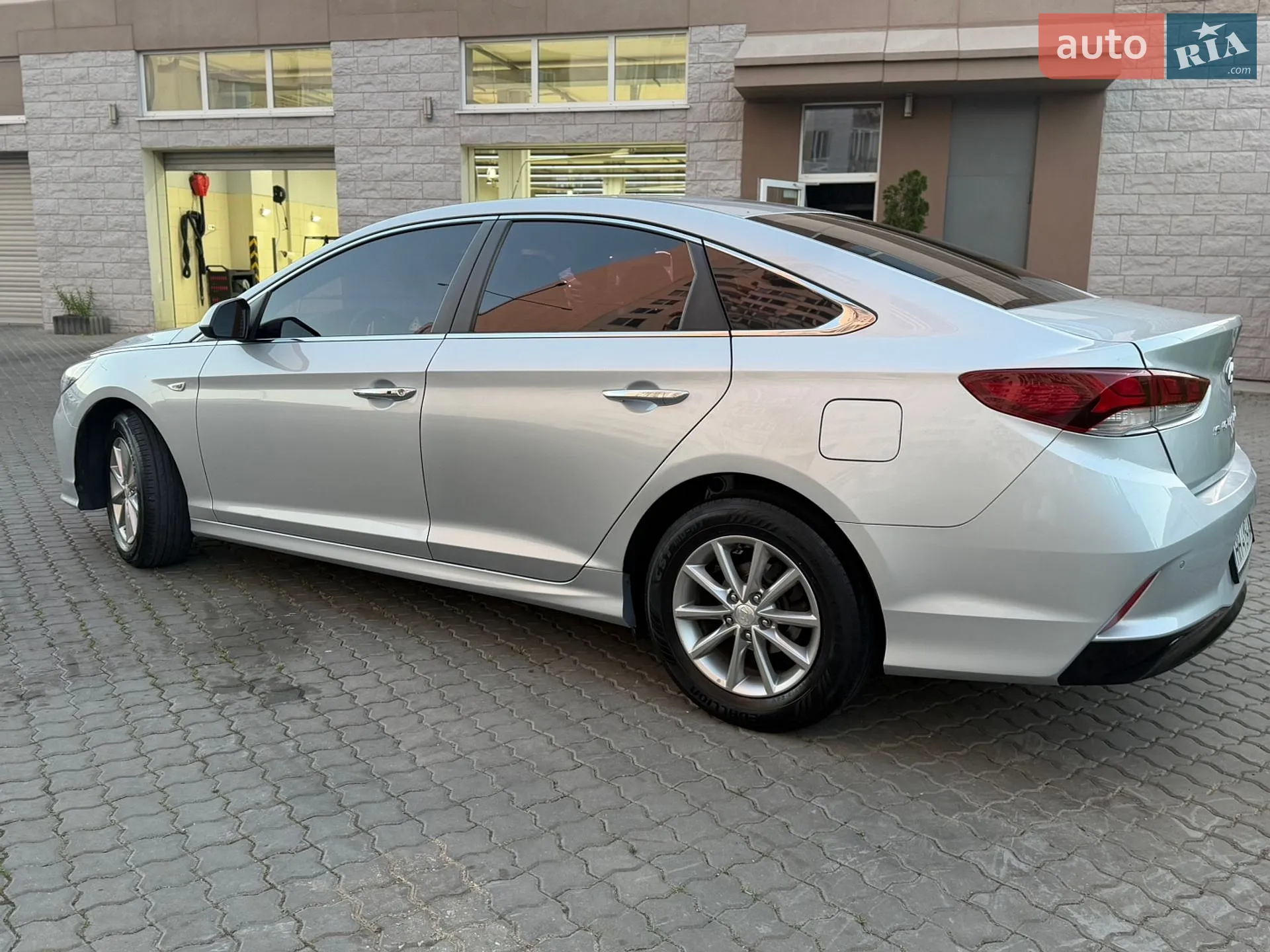 2017 Hyundai Sonata - мініатюра 12