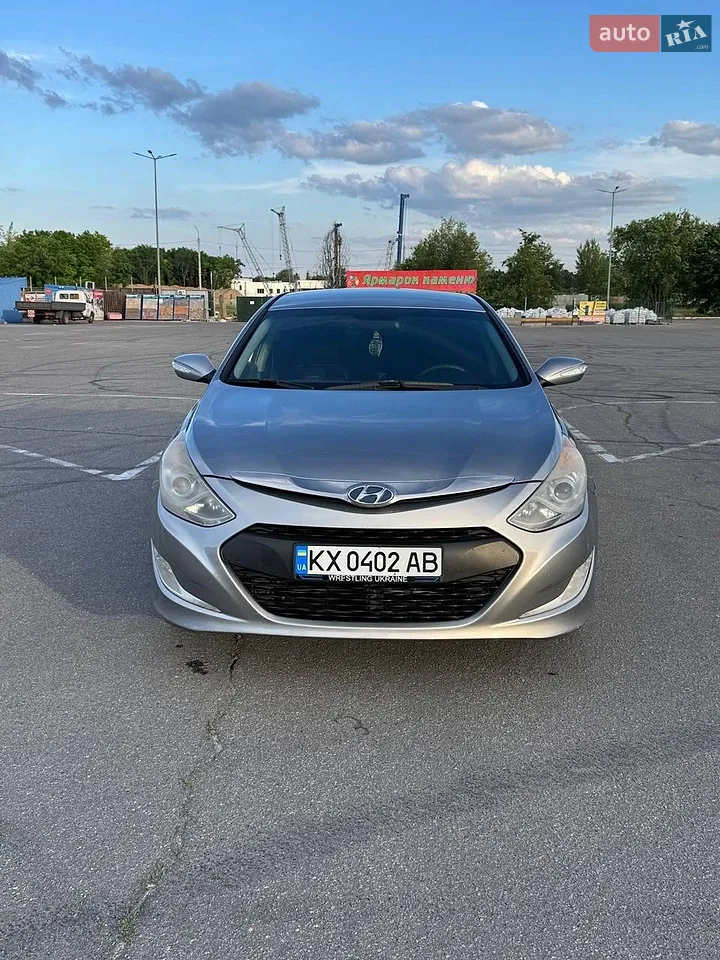 2010 Hyundai Sonata - мініатюра 9