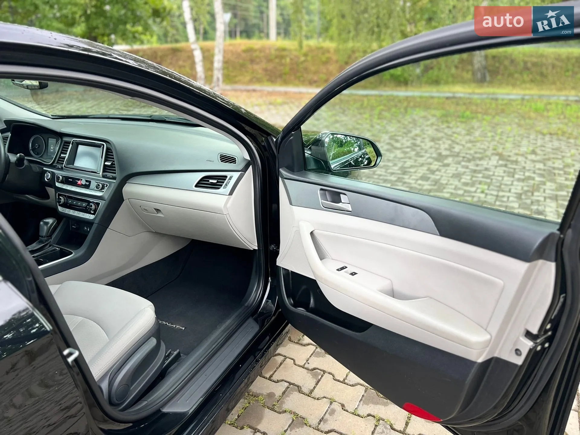 2017 Hyundai Sonata - мініатюра 29