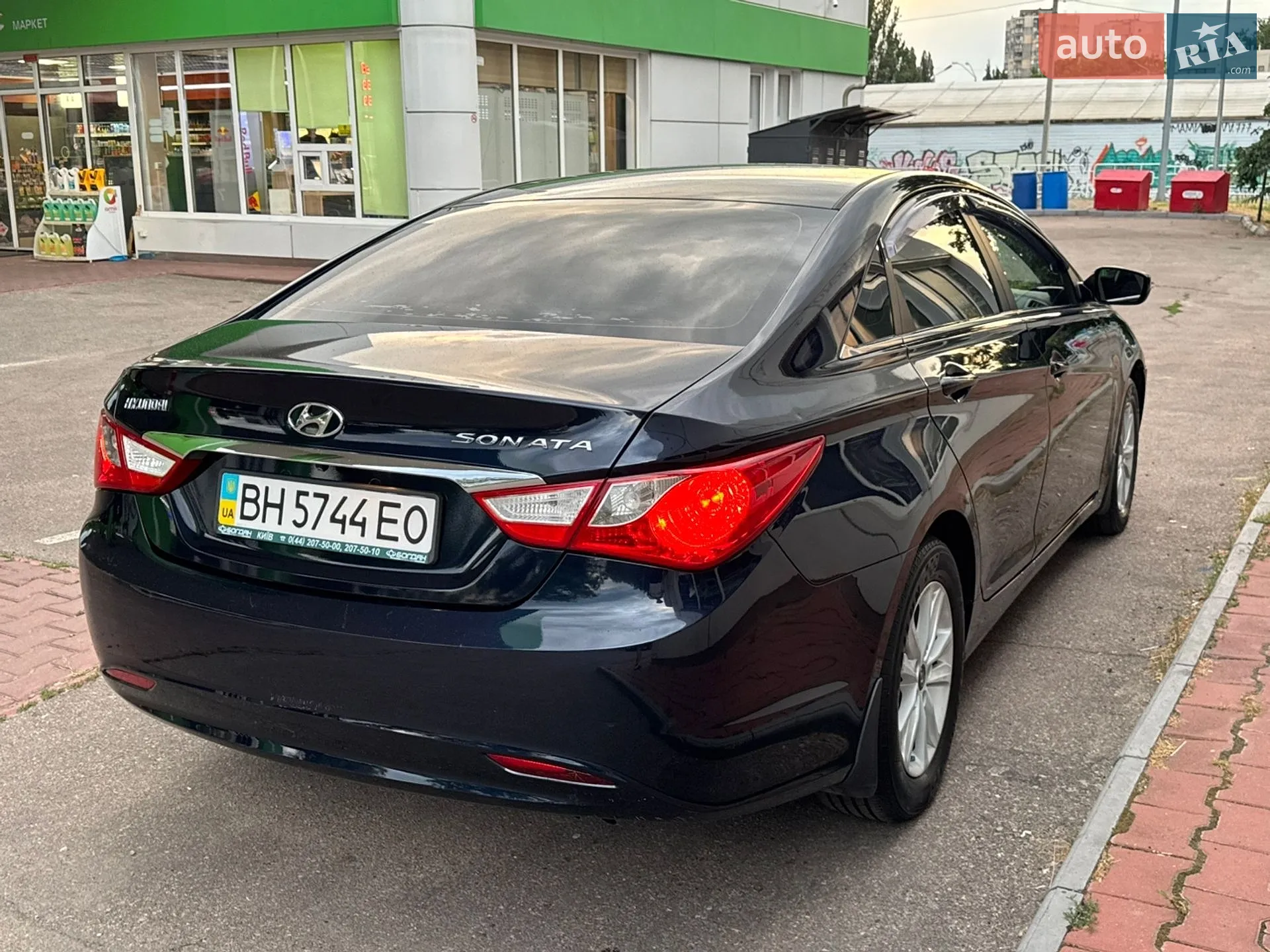 2010 Hyundai Sonata - мініатюра 7