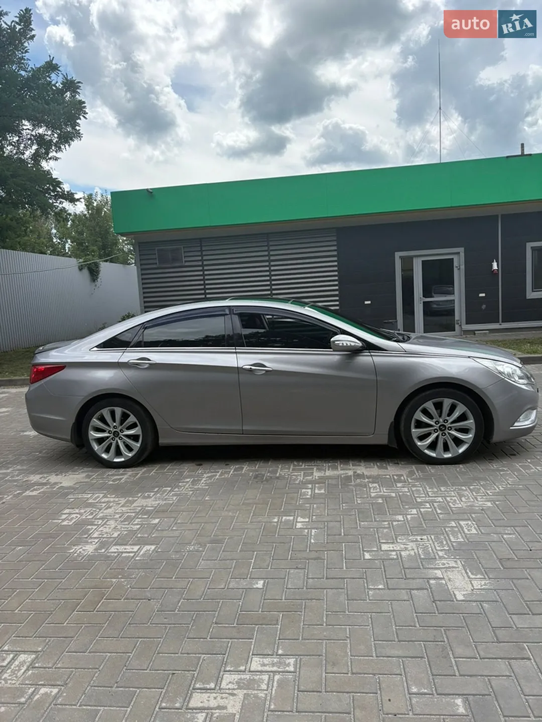 2010 Hyundai Sonata - мініатюра 4
