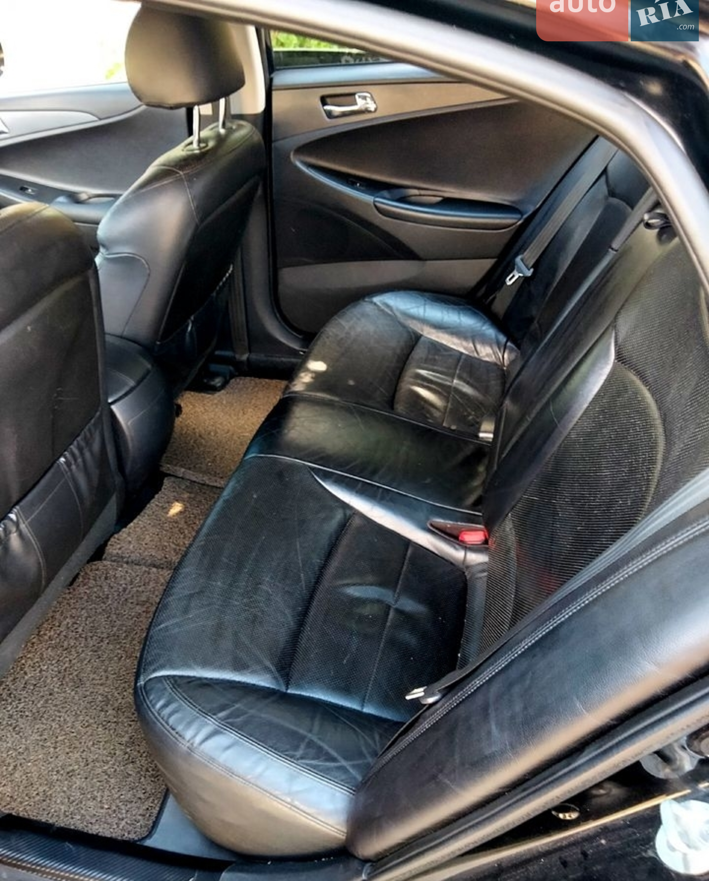 2010 Hyundai Sonata - мініатюра 10