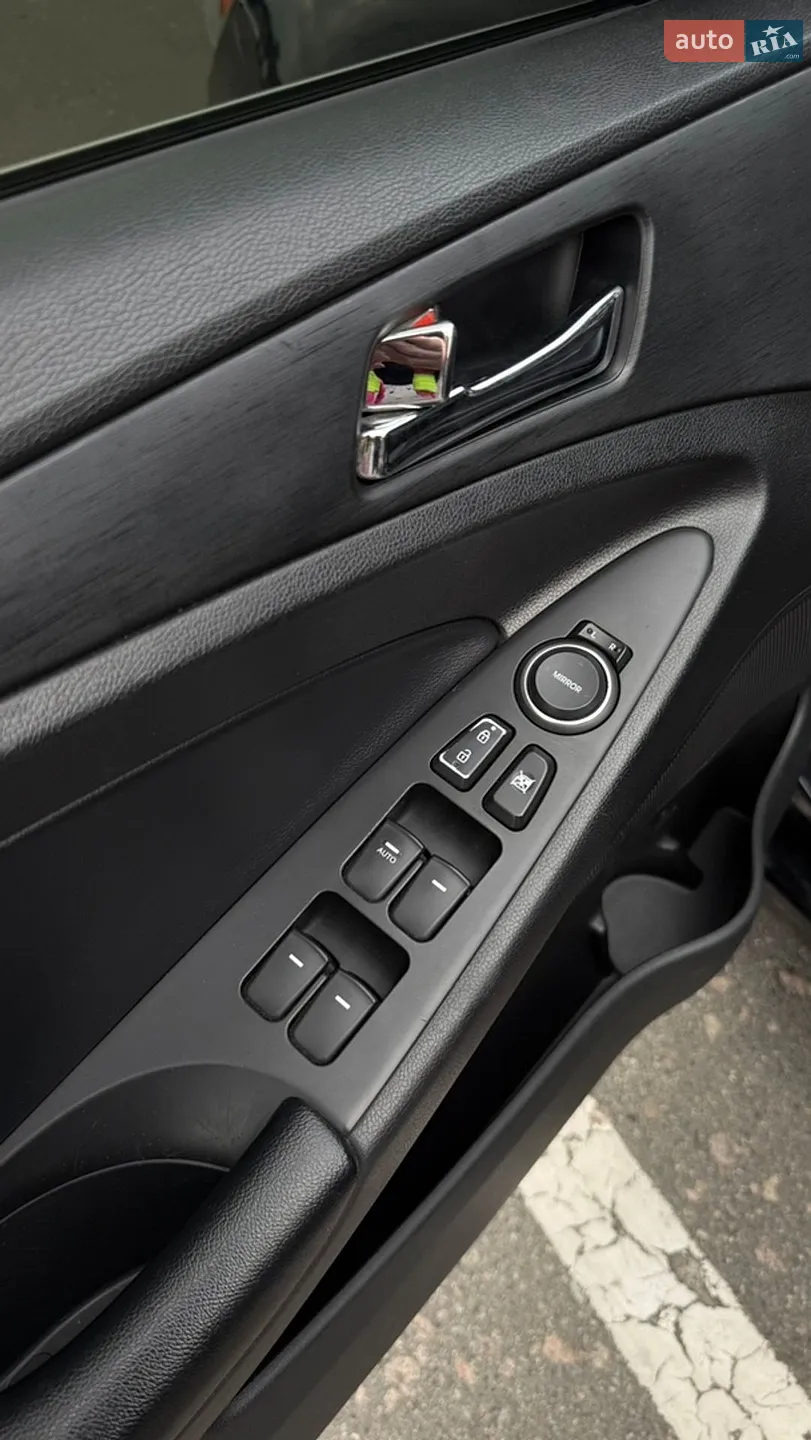 2012 Hyundai Sonata - мініатюра 19