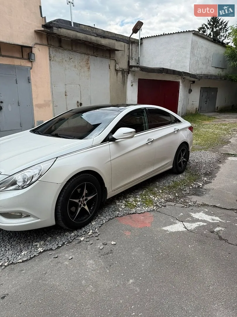 2010 Hyundai Sonata - мініатюра 2