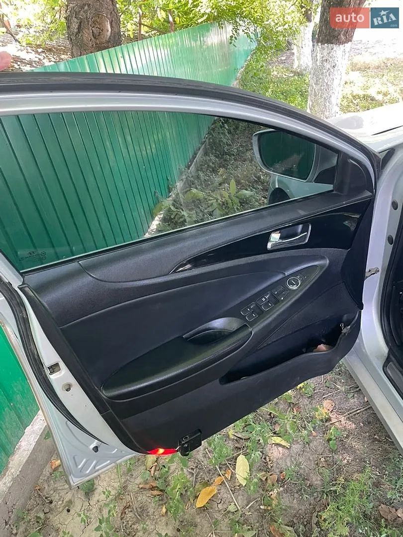 2011 Hyundai Sonata - мініатюра 18