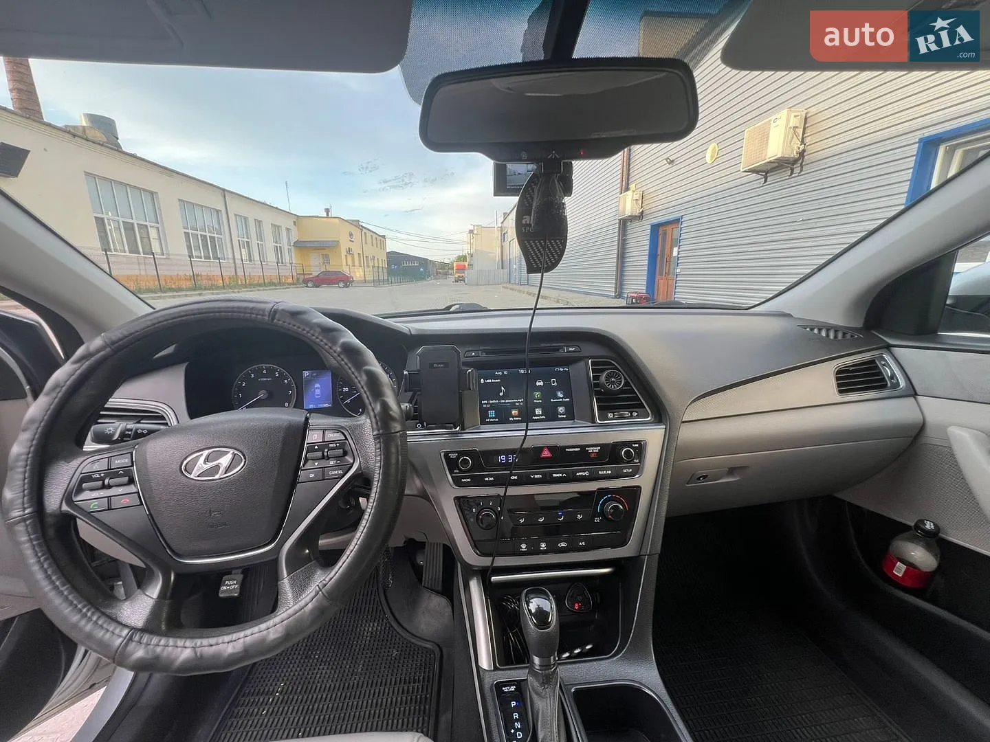 2015 Hyundai Sonata - мініатюра 16