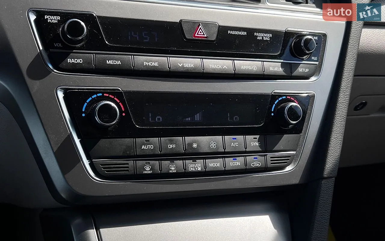 2016 Hyundai Sonata - мініатюра 18