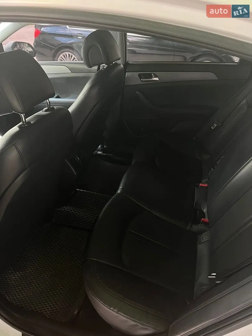 2016 Hyundai Sonata - мініатюра 8