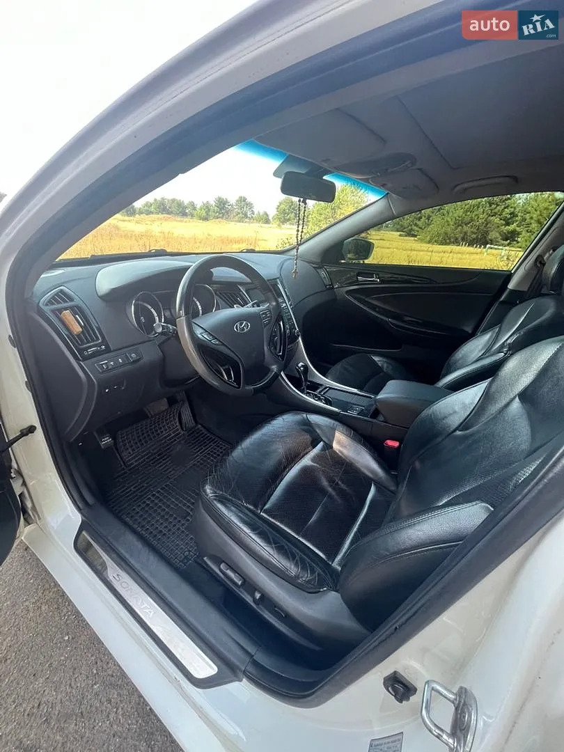 2010 Hyundai Sonata - мініатюра 9