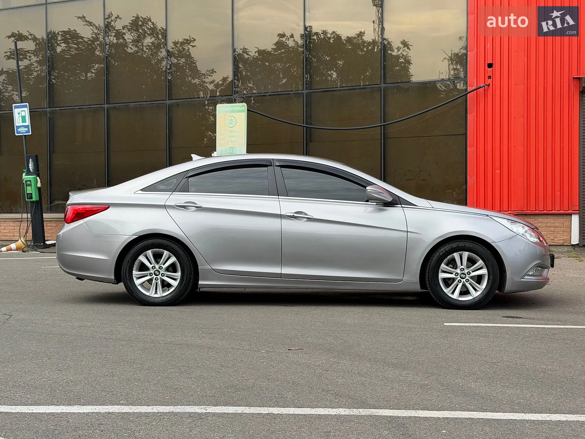 2012 Hyundai Sonata - мініатюра 17