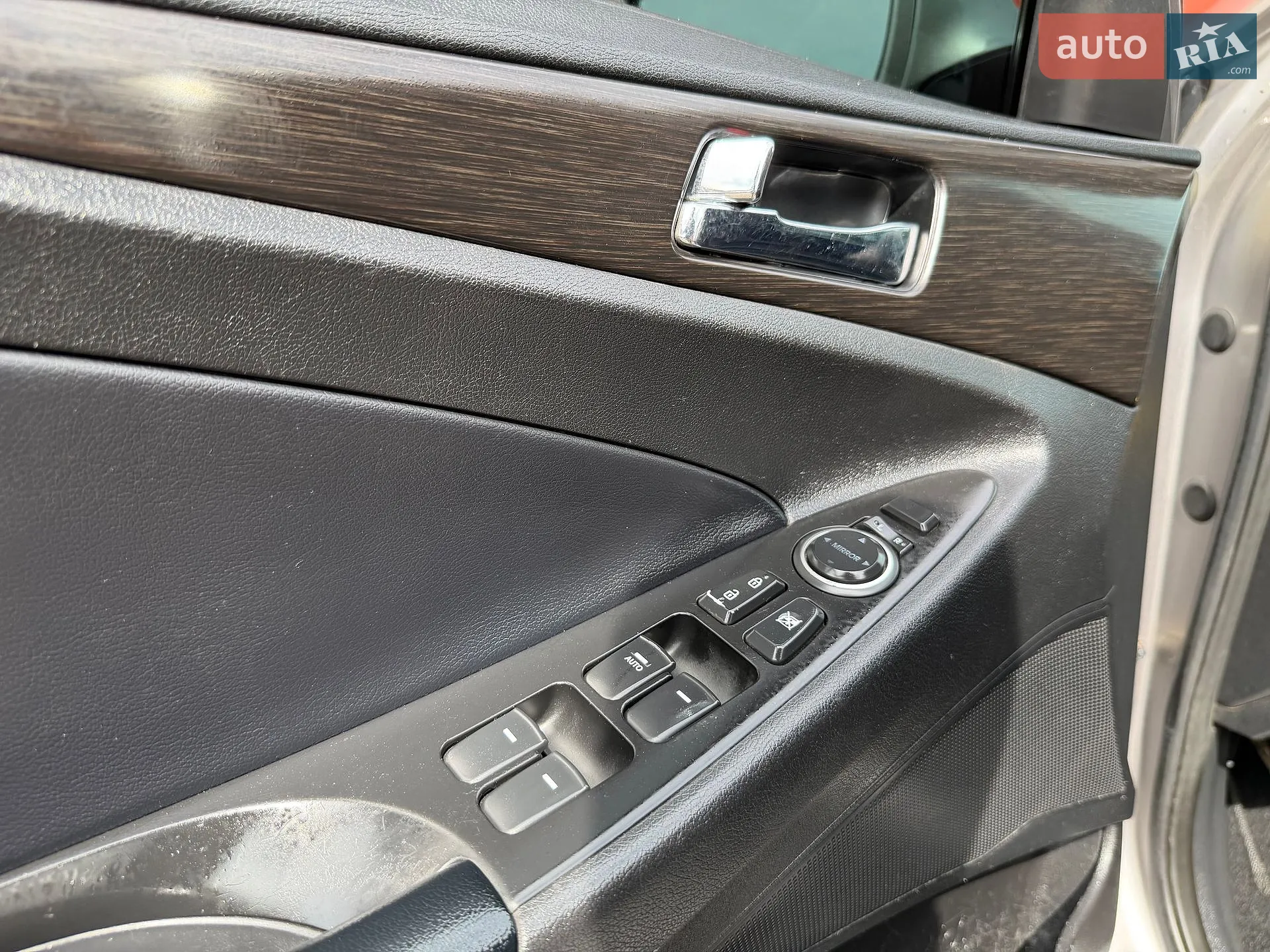 2012 Hyundai Sonata - мініатюра 41