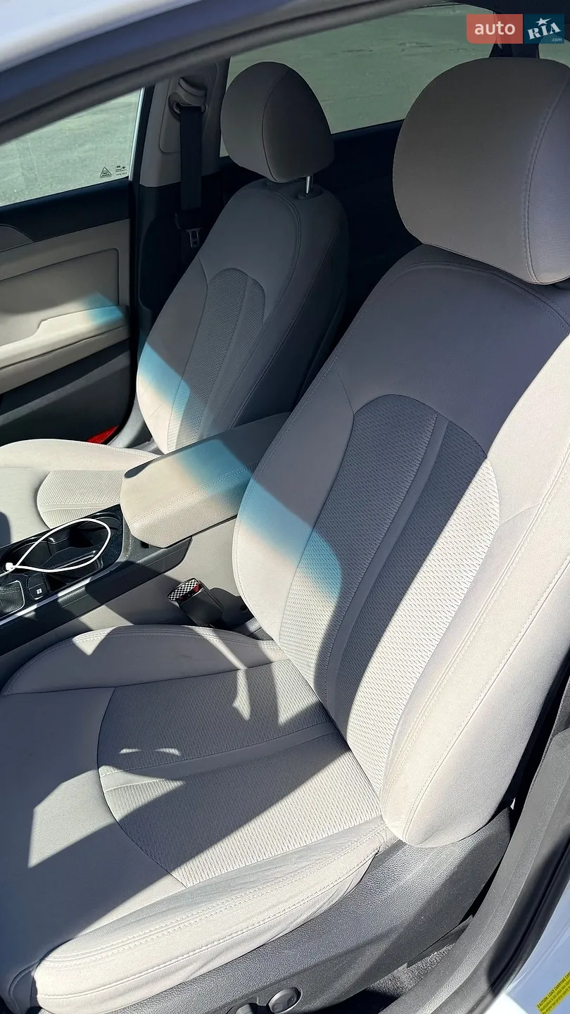 2017 Hyundai Sonata - мініатюра 18