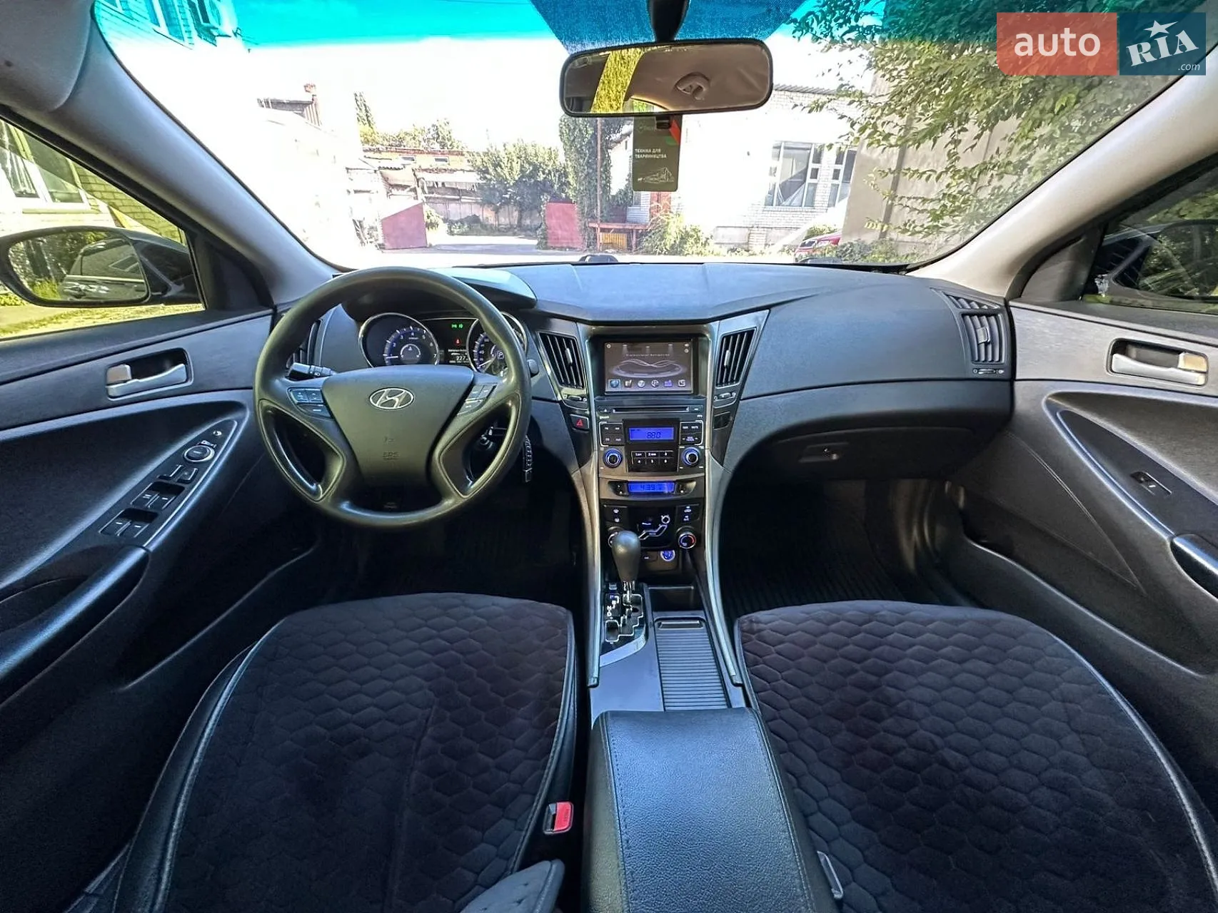 2010 Hyundai Sonata - мініатюра 12
