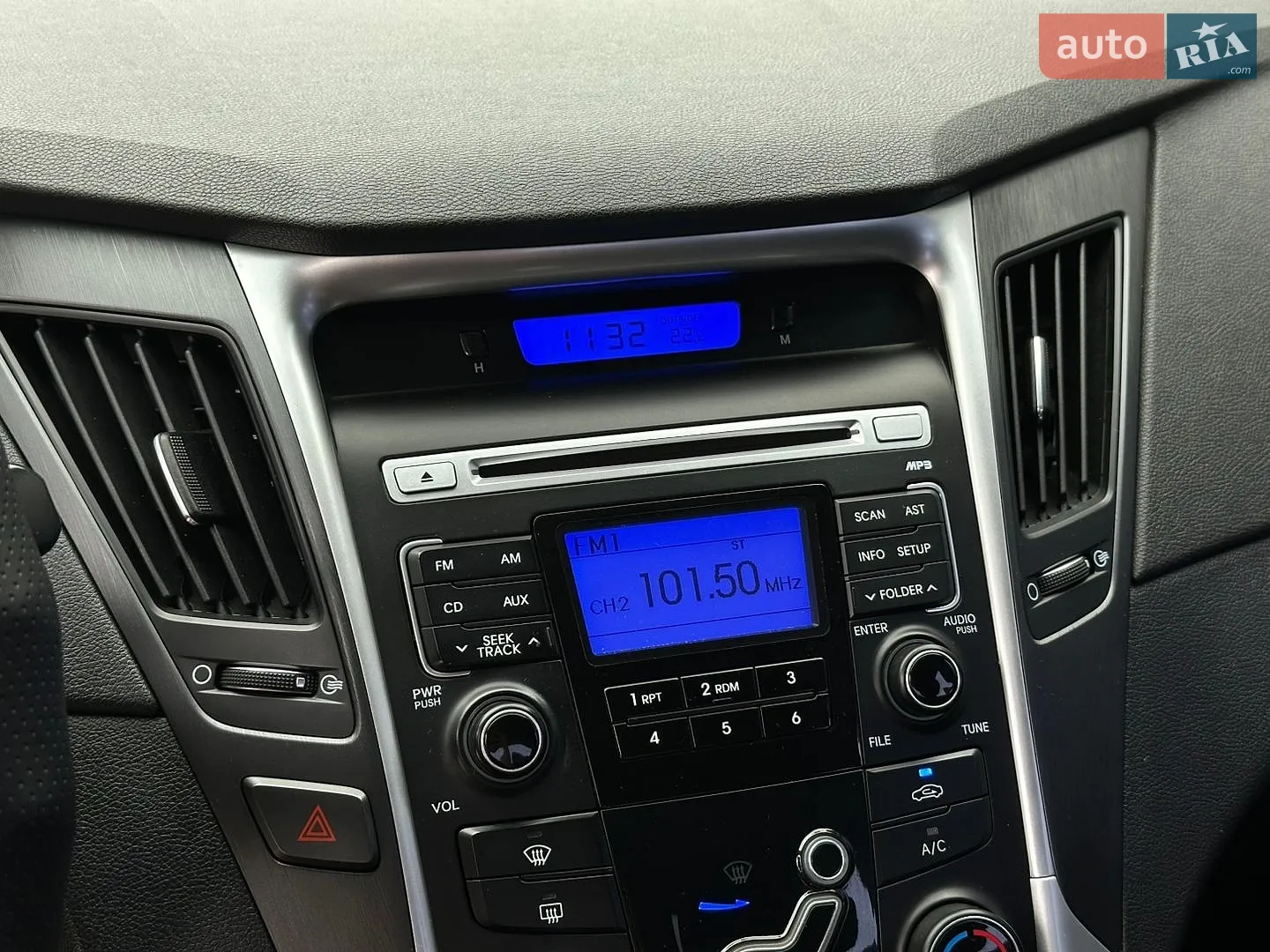 2011 Hyundai Sonata - мініатюра 31
