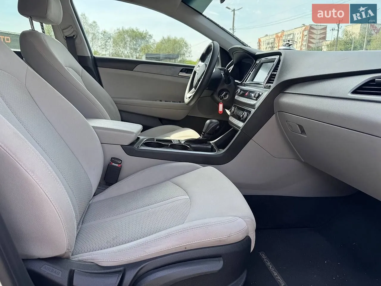 2017 Hyundai Sonata - мініатюра 16