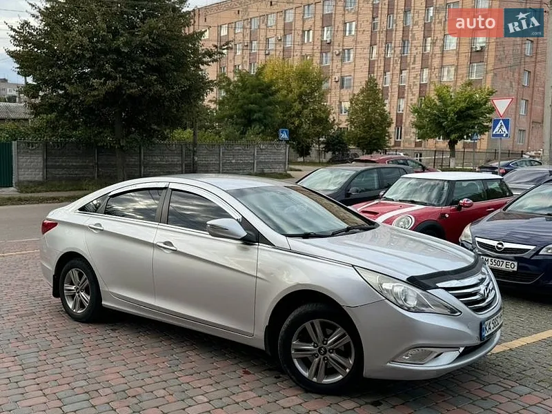 Hyundai Sonata 2012