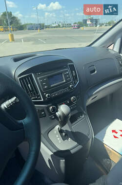 Минивэн Hyundai Starex 2017 в 