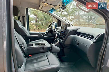 Мінівен Hyundai Staria 2022 в 