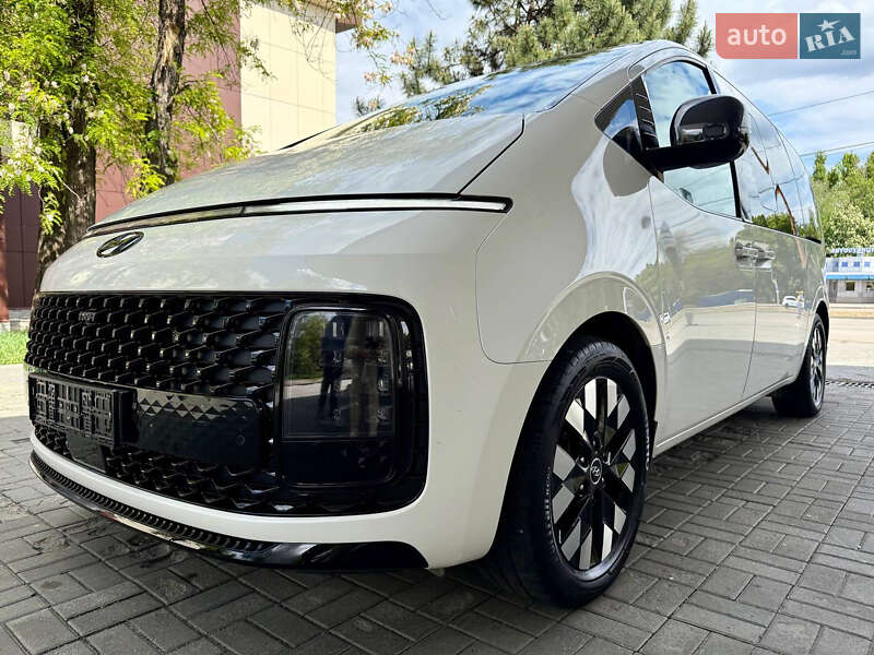 Мінівен Hyundai Staria 2021 в Дніпрі