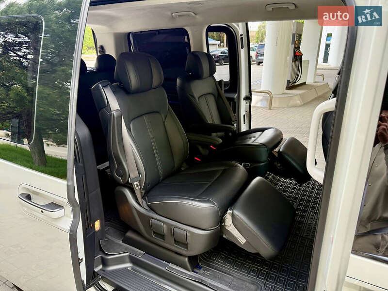 Мінівен Hyundai Staria 2021 в Дніпрі