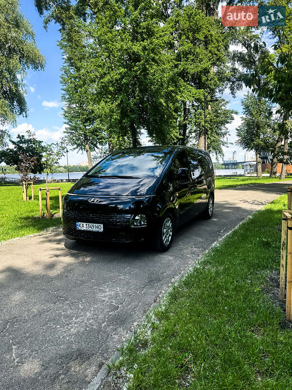 Мінівен Hyundai Staria 2022 в Києві