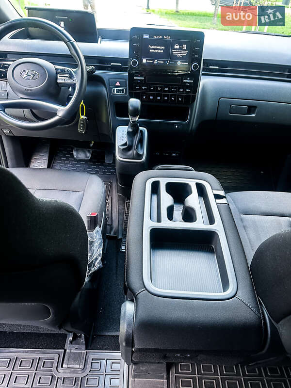 Мінівен Hyundai Staria 2022 в Києві
