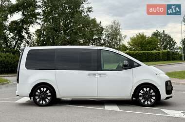 Мінівен Hyundai Staria 2021 в 