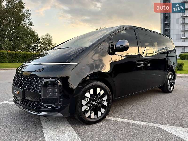 Минивэн Hyundai Staria 2025 в Киеве