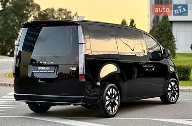 Минивэн Hyundai Staria 2025 в 