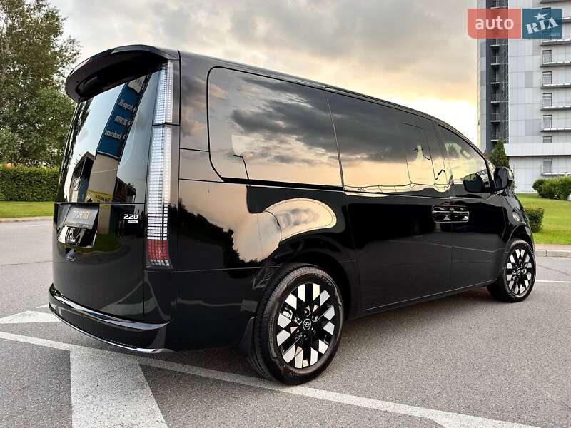 Минивэн Hyundai Staria 2025 в Киеве