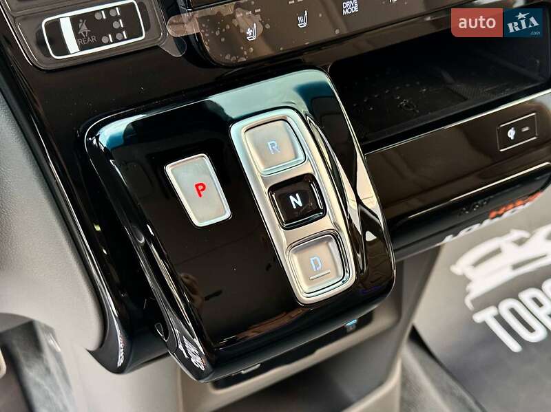 Минивэн Hyundai Staria 2025 в Киеве