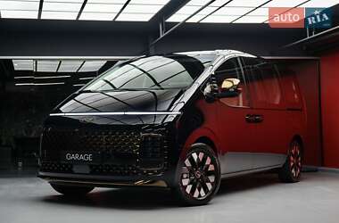 Минивэн Hyundai Staria 2025 в Киеве