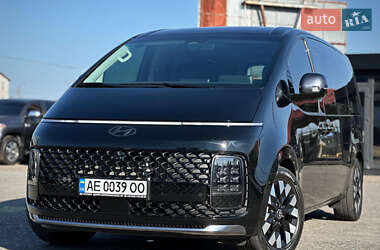 Минивэн Hyundai Staria 2025 в Киеве