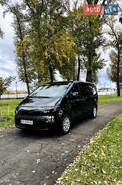 Минивэн Hyundai Staria 2022 в 