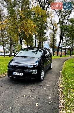 Минивэн Hyundai Staria 2022 в 