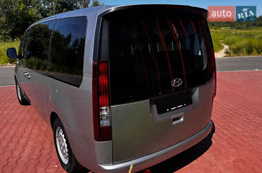 Минивэн Hyundai Staria 2022 в 