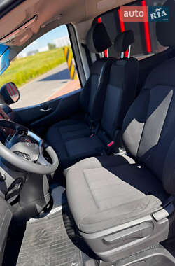 Минивэн Hyundai Staria 2022 в 