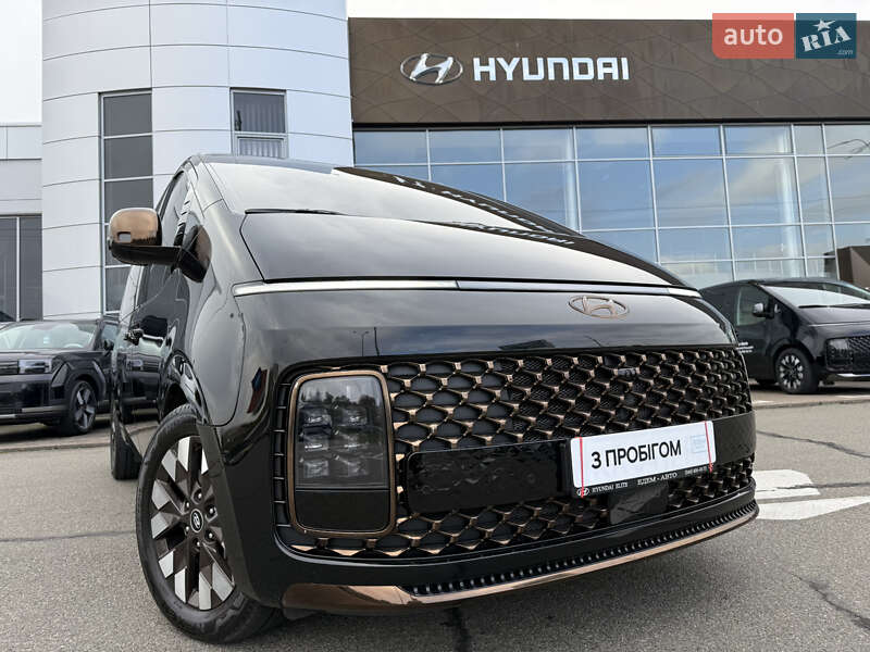 Мінівен Hyundai Staria 2022 в Києві