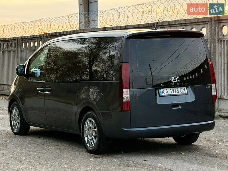 Минивэн Hyundai Staria 2021 в Киеве фото 4 Минивэн Hyundai Staria 2021 в Киеве