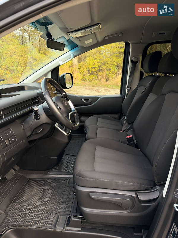 Минивэн Hyundai Staria 2021 в Киеве фото 8 Минивэн Hyundai Staria 2021 в Киеве